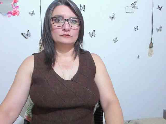 Amie-Adams82 webcam