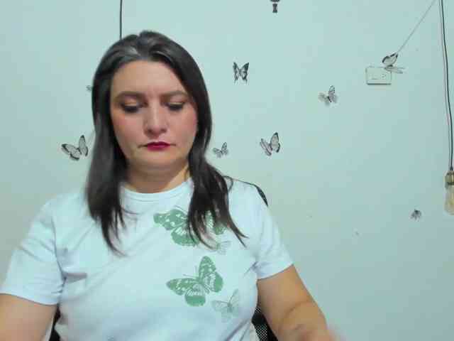 Amie-Adams82 webcam