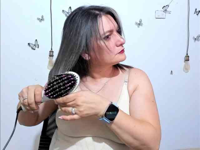 Amie-Adams82 webcam