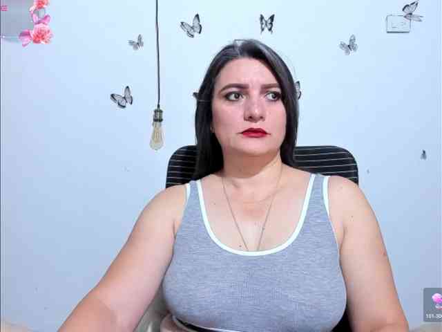 Amie-Adams82 webcam