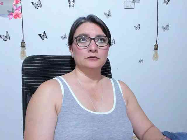 Amie-Adams82