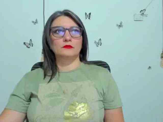 Amie-Adams82 webcam