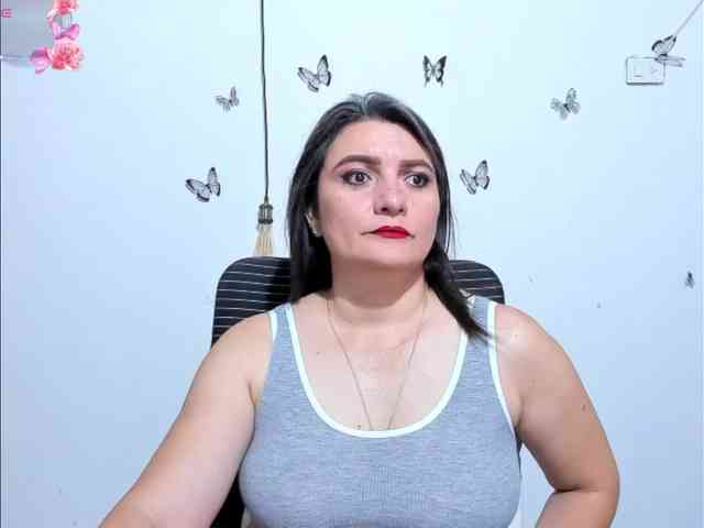 Amie-Adams82 webcam
