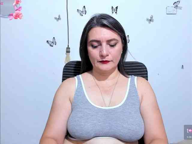 Amie-Adams82 webcam