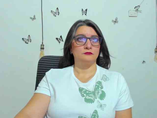 Amie-Adams82