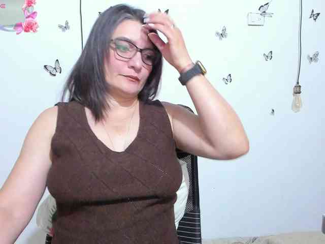 Amie-Adams82 webcam