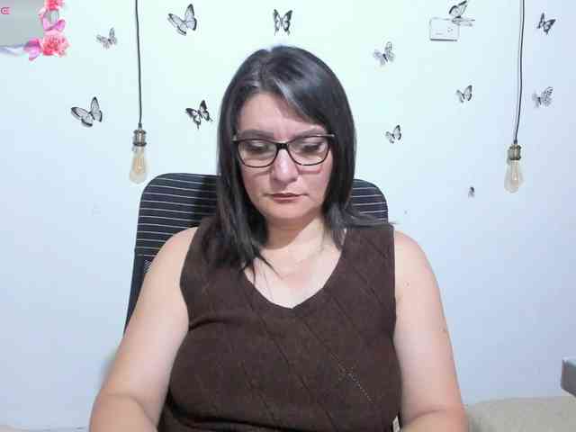 Amie-Adams82 webcam