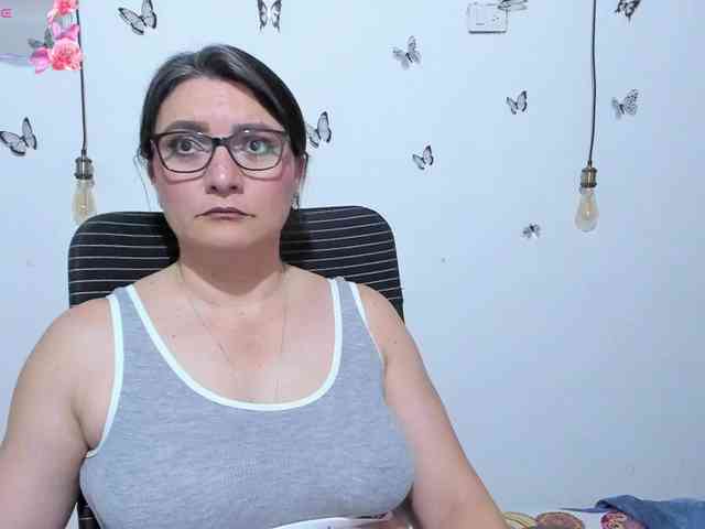 Amie-Adams82 webcam
