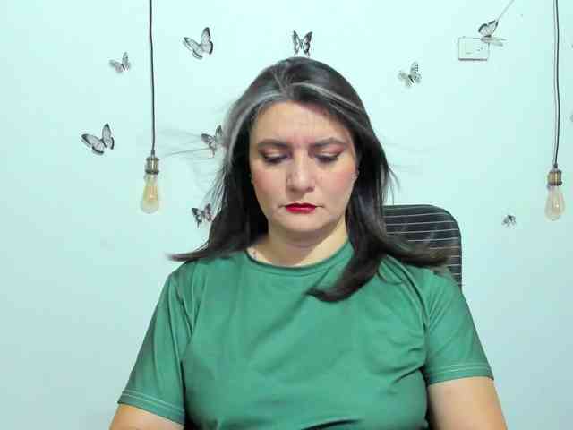 Amie-Adams82 webcam