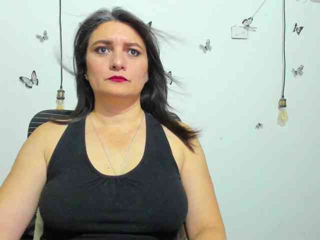 Amie-Adams82