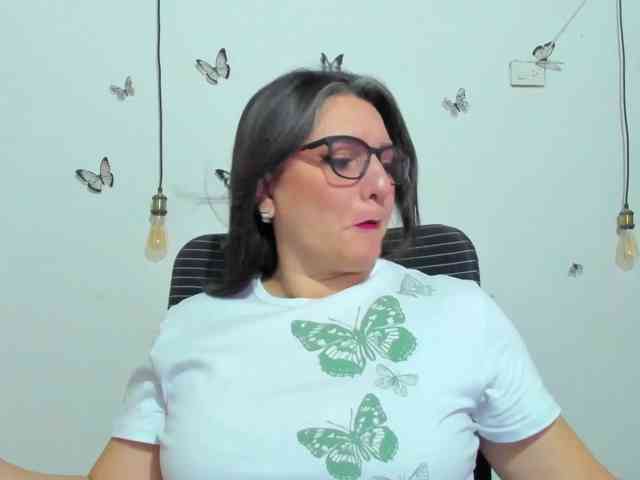 Amie-Adams82
