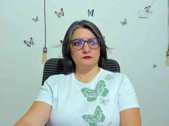 Amie-Adams82 webcam