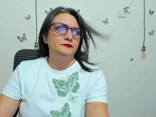 Amie-Adams82