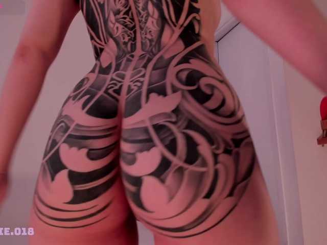 Lexie-red live cam on BongaCams
