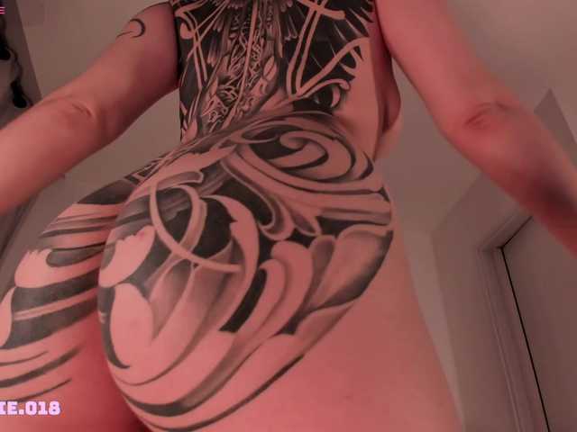 Lexie-red live cam on BongaCams