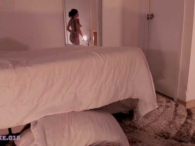 Lexie-red live cam on BongaCams