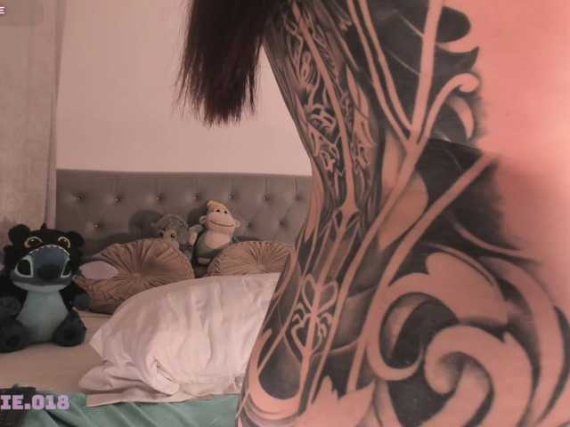 Lexie-red