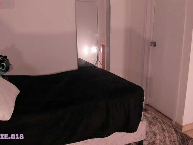 Lexie-red live cam on BongaCams