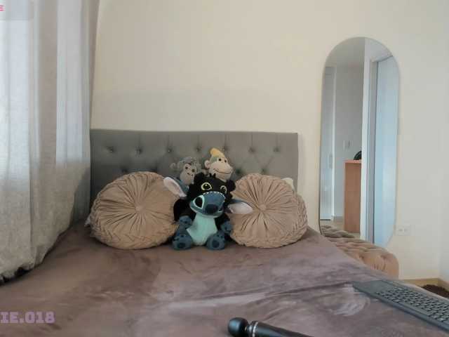 Lexie-red live cam on BongaCams