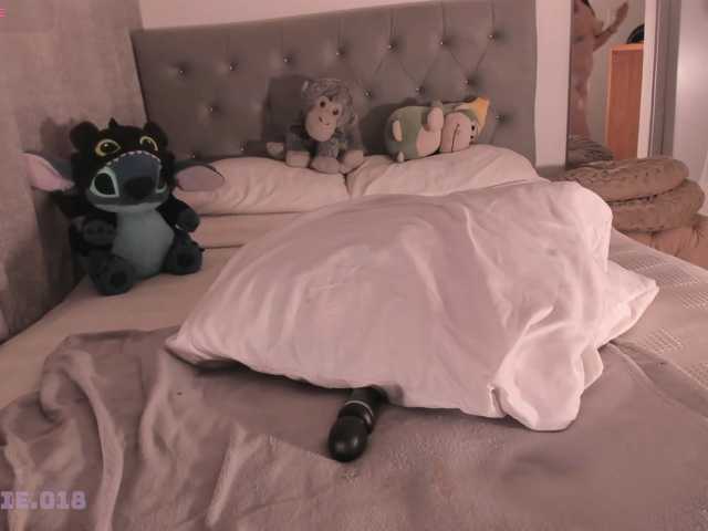 Lexie-red live cam on BongaCams