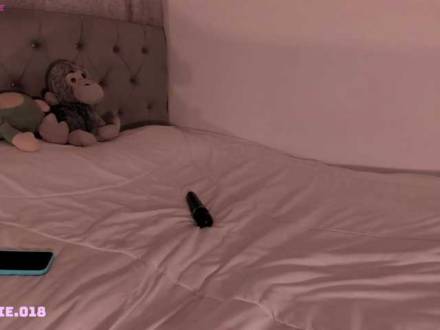 Lexie-red live cam on BongaCams