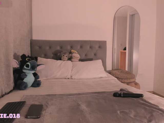 Lexie-red live cam on BongaCams
