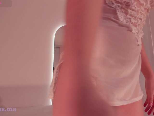 Lexie-red live cam on BongaCams