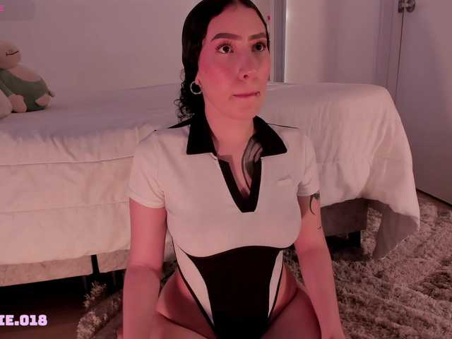 Lexie-red live cam on BongaCams