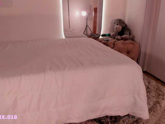Lexie-red live cam on BongaCams