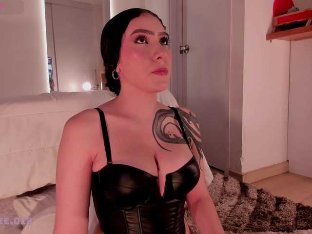 Lexie-red live cam on BongaCams