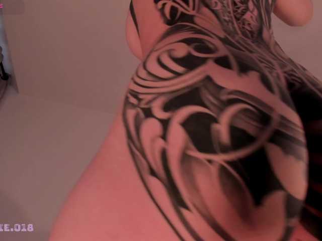 Lexie-red live cam on BongaCams
