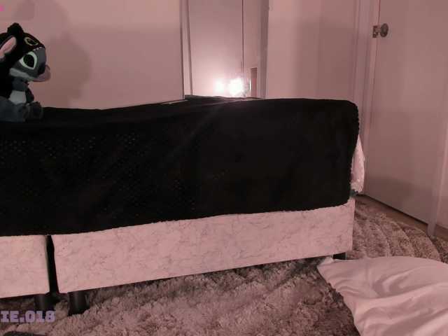 Lexie-red live cam on BongaCams