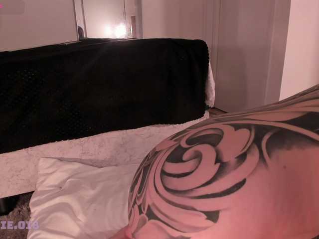 Lexie-red live cam on BongaCams