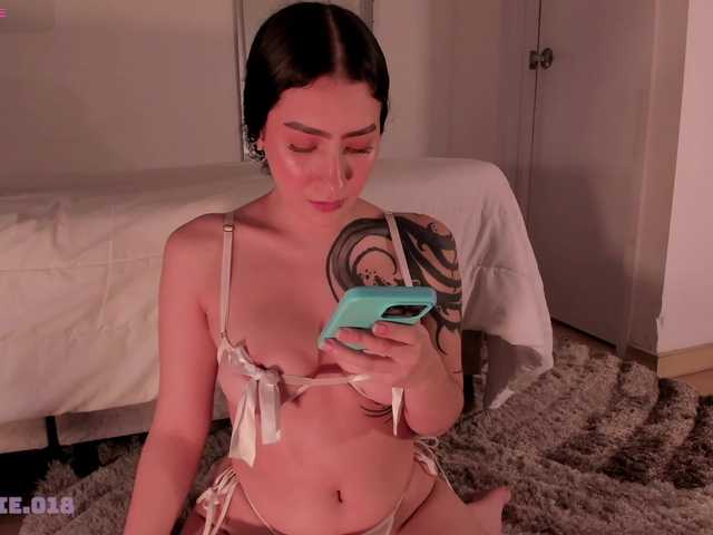 Lexie-red live cam on BongaCams