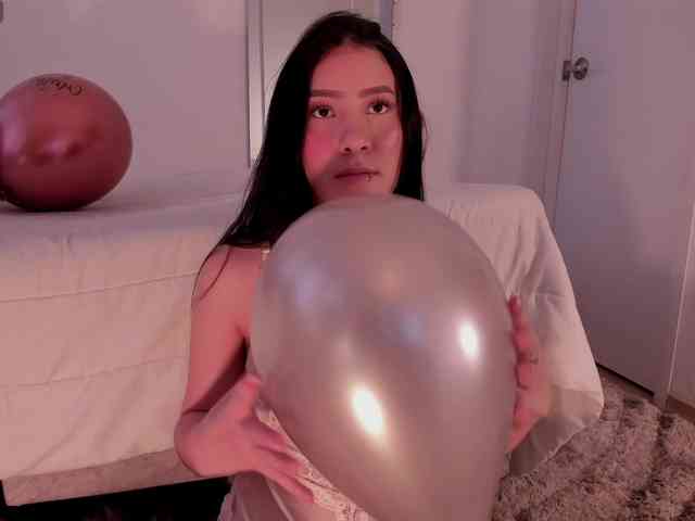 Lexie-red webcam