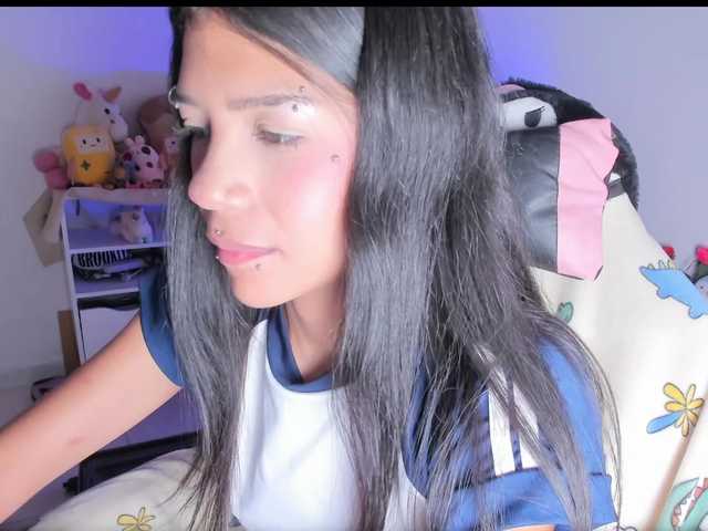 cute-stephuwu live cam on BongaCams