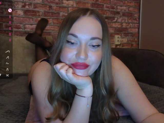 -A-L-I-C-E-'s BongaCams show and profile