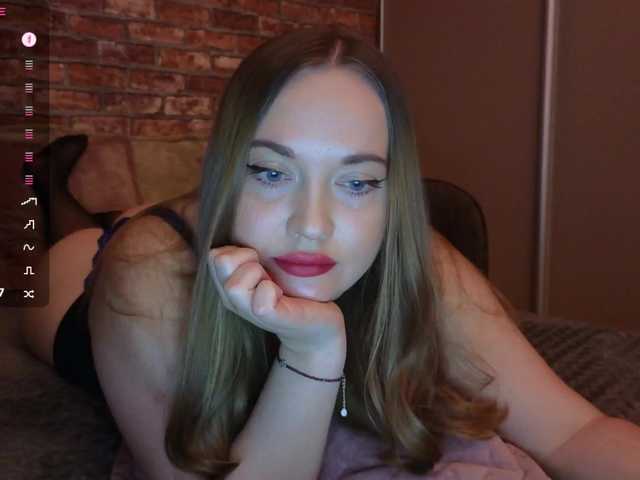 -A-L-I-C-E-'s BongaCams show and profile