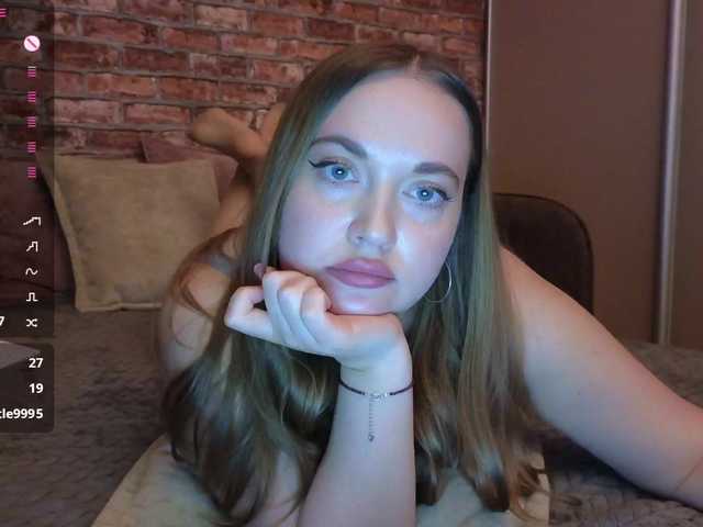 -A-L-I-C-E-'s BongaCams show and profile