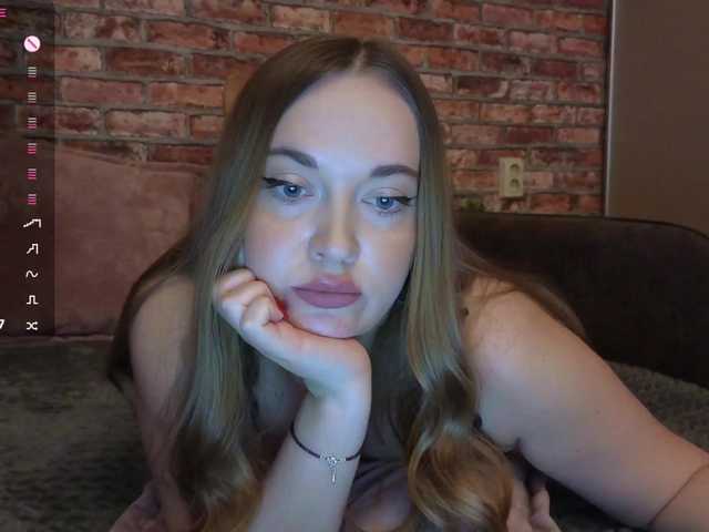 -A-L-I-C-E-'s BongaCams show and profile