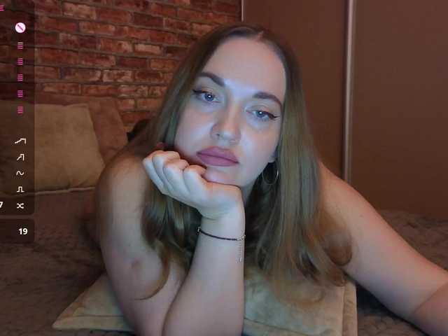 -A-L-I-C-E-'s BongaCams show and profile