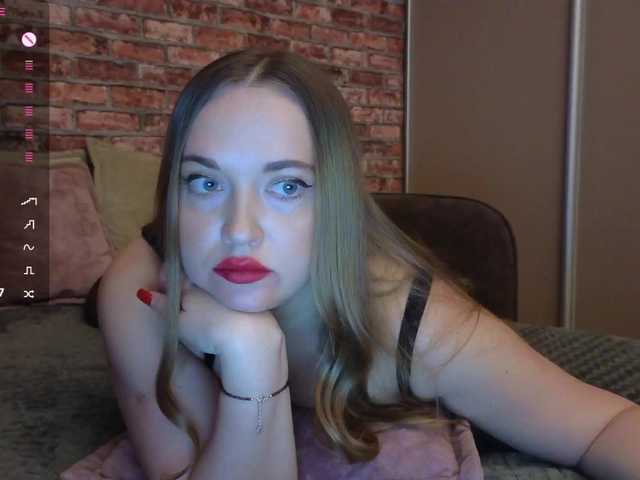 -A-L-I-C-E-'s BongaCams show and profile