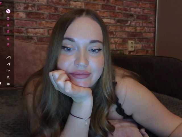 -A-L-I-C-E-'s BongaCams show and profile