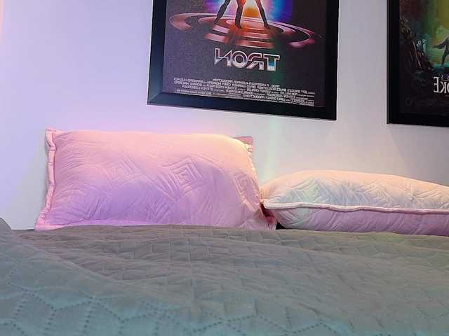 valkiriamoore live cam