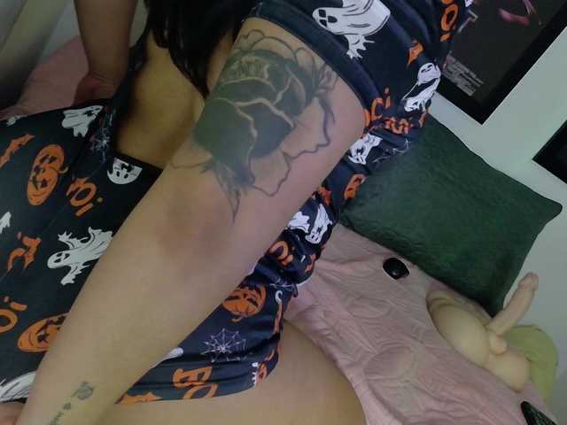valkiriamoore live webcam show