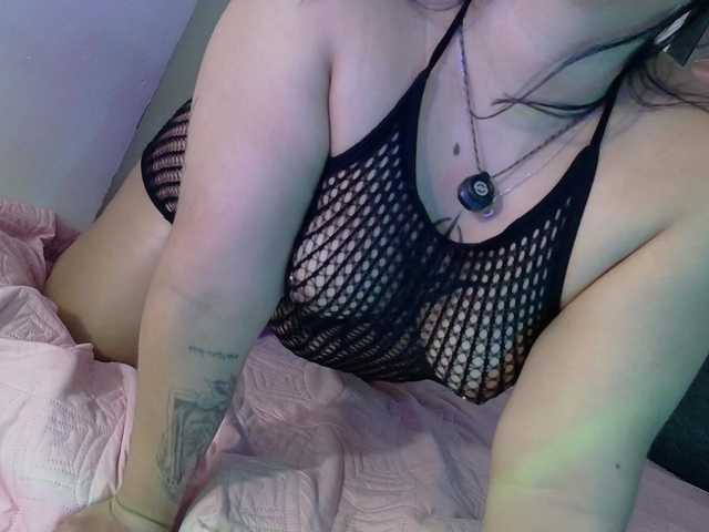 valkiriamoore live webcam show