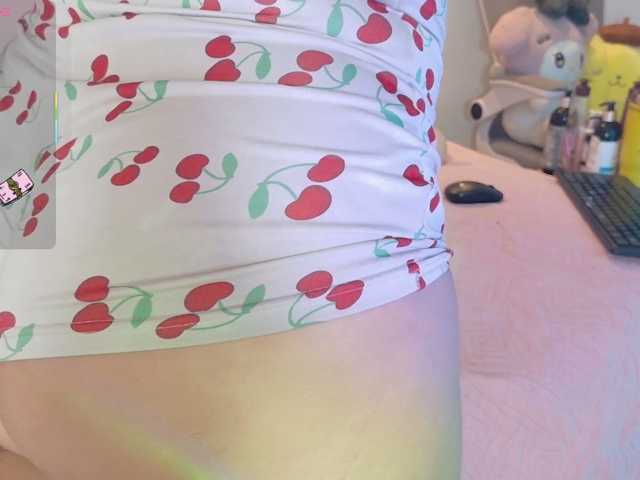 valkiriamoore live cam on BongaCams