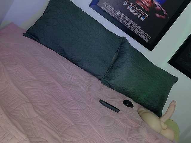 valkiriamoore live cam on BongaCams