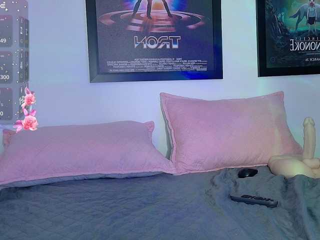 valkiriamoore live cam on BongaCams