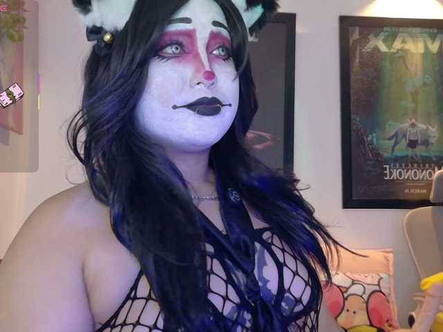 valkiriamoore live cam on BongaCams